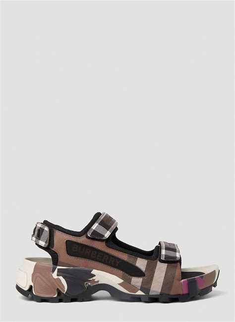 burberry leather flip flops|burberry arthur sandals for women.